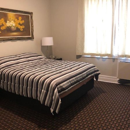 Royal Hotel فلين فلون المظهر الخارجي الصورة
